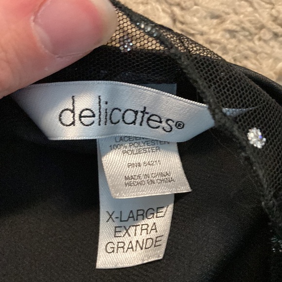 Robe - Picture 2 of 2